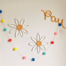 Load image into Gallery viewer, 'Wall Daisy'